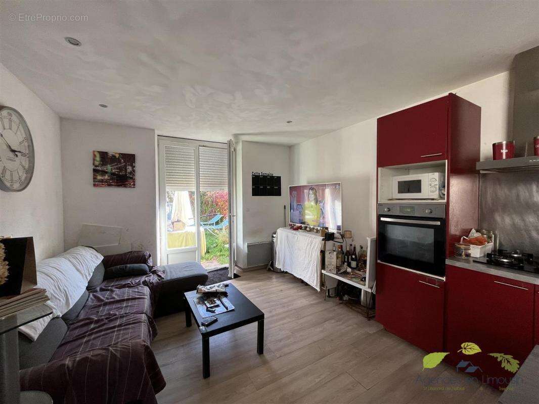 Maison à LA JONCHERE-SAINT-MAURICE