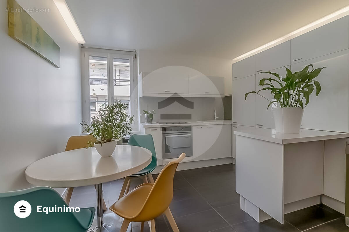 Appartement à PARIS-15E
