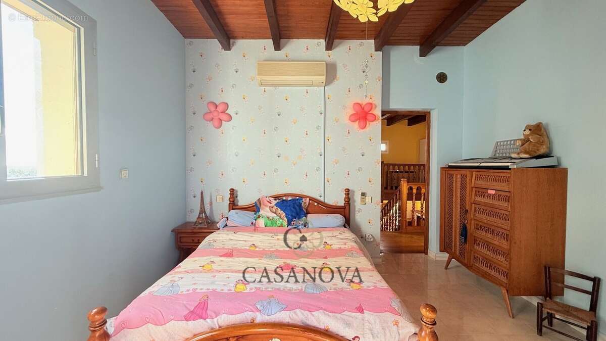 Maison à VILLENEUVE-LES-BEZIERS