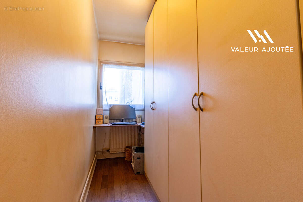 Appartement à LEVALLOIS-PERRET