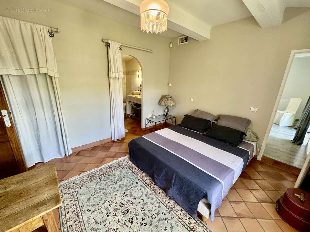 Maison à PIOLENC