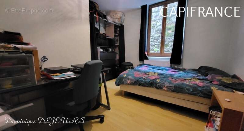 Maison à SAINT-SAUVEUR-DE-MONTAGUT