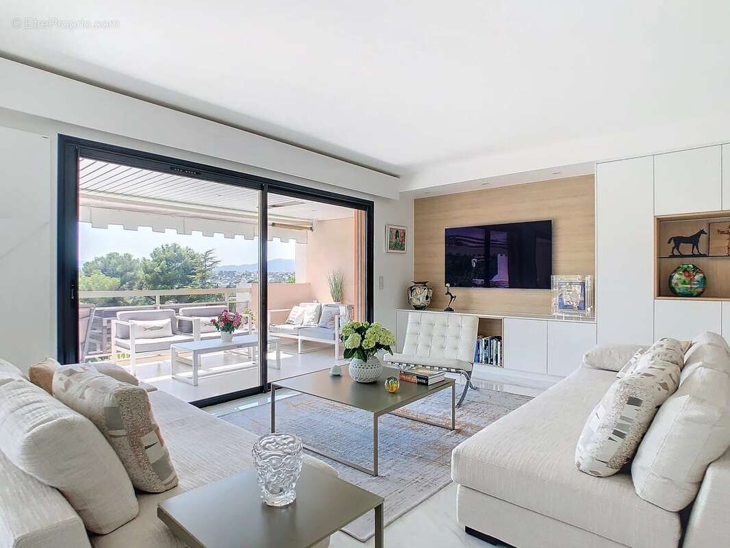 Appartement à LE CANNET