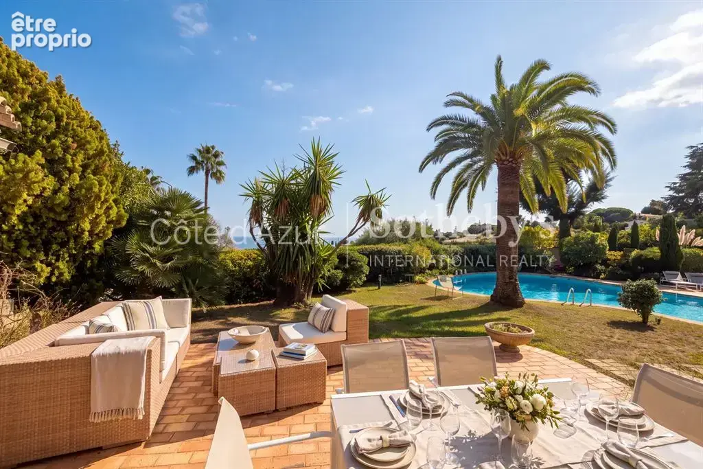 Super Cannes, villa provençale rénovée avec piscine et vue panoramique sur la Méditerranée - photo 6
