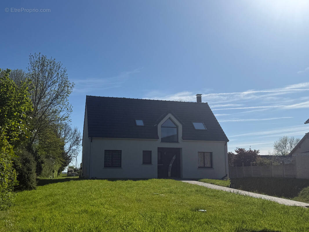 Maison à POIX-DE-PICARDIE