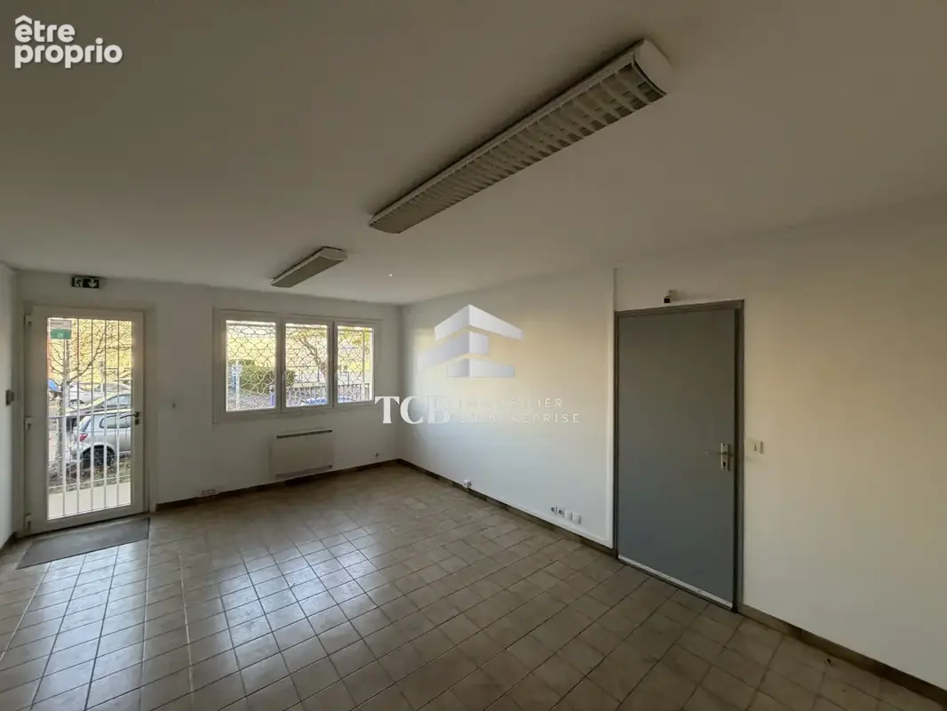 Commerce 620 m² à vendre à Coueron (44220) - photo 8