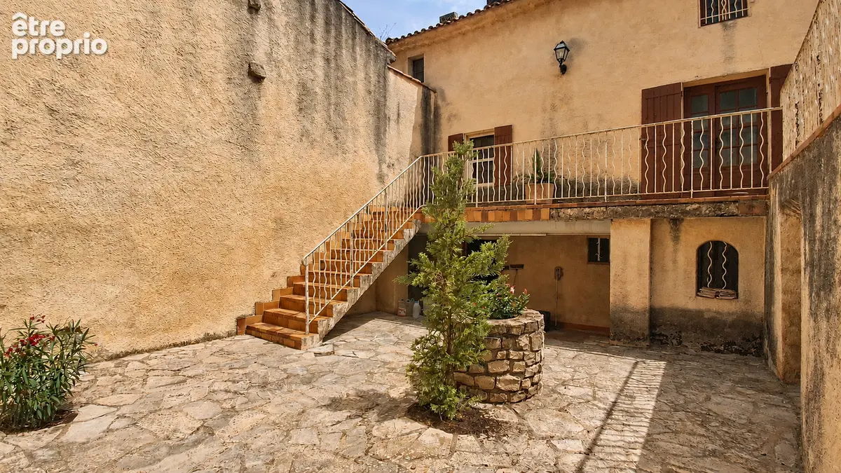 Maison à DOMAZAN