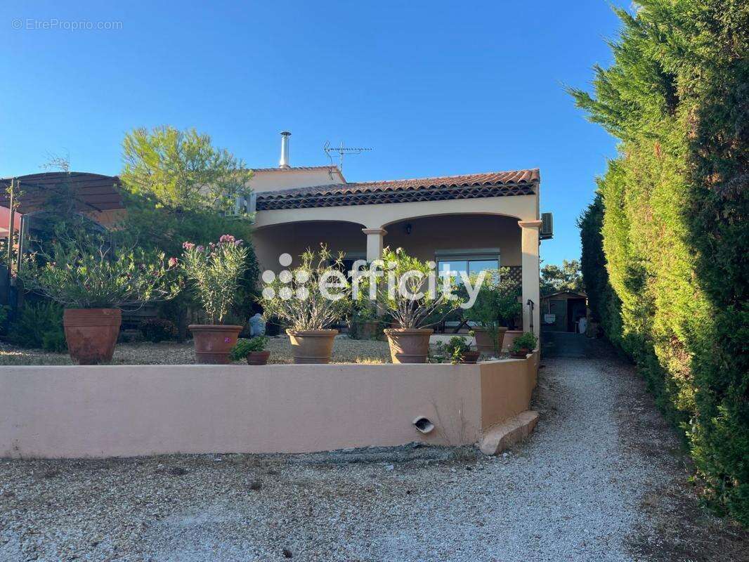 Maison 240 m² à Martigues  - photo 16