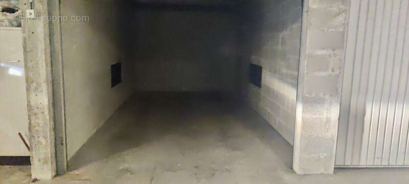 Parking à CHENNEVIERES-SUR-MARNE