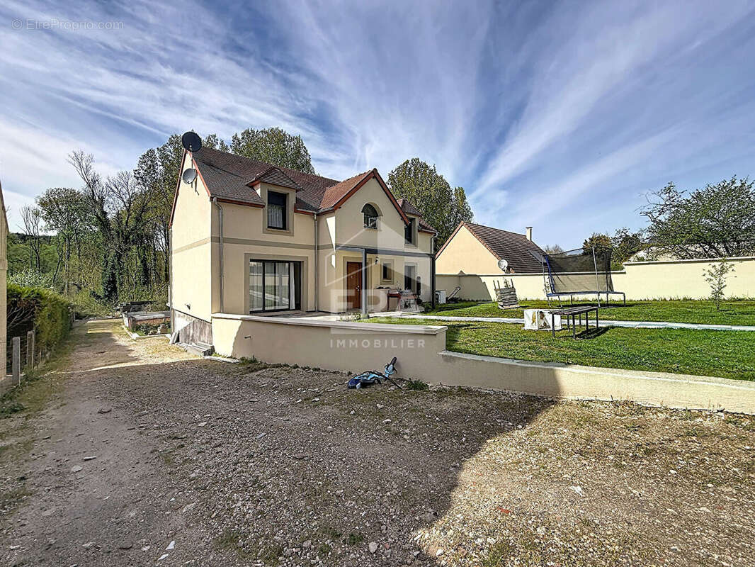 Maison à BOISSY-LA-RIVIERE