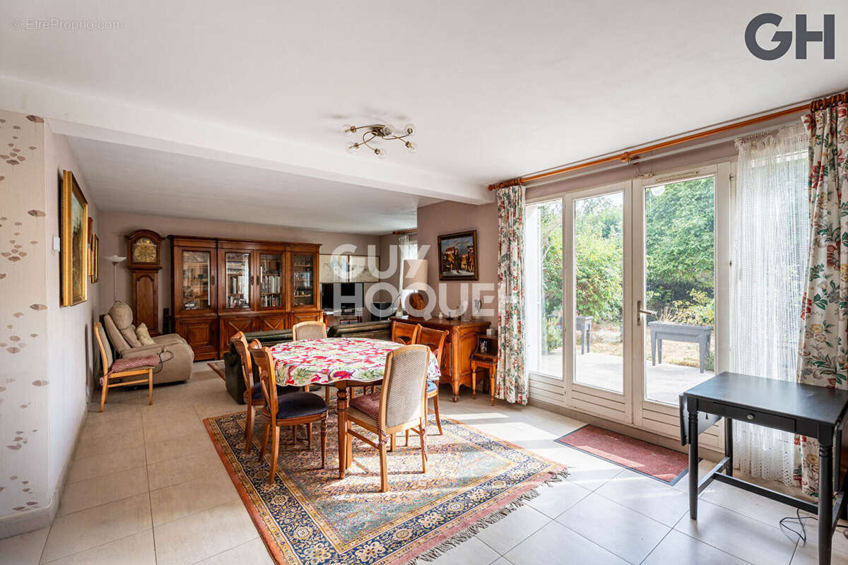 Charmante maison familiale de 6 pieces  (142.44 m²)  à soisy-sur-seine - photo 4