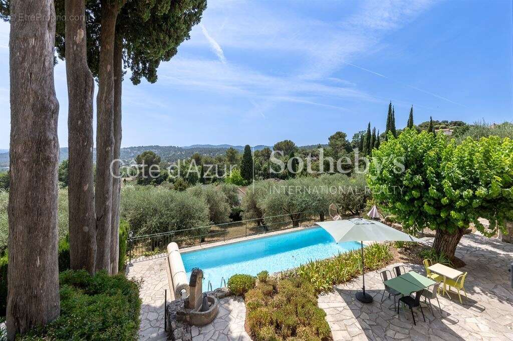 Spéracèdes, ancienne bergerie rénovée de 171 m² avec oliveraie, piscine et potentiel d'extension - photo 3