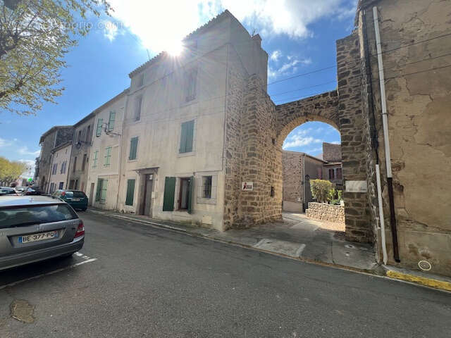 Maison à AZILLE