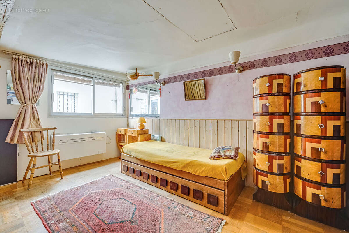 Appartement à PARIS-2E
