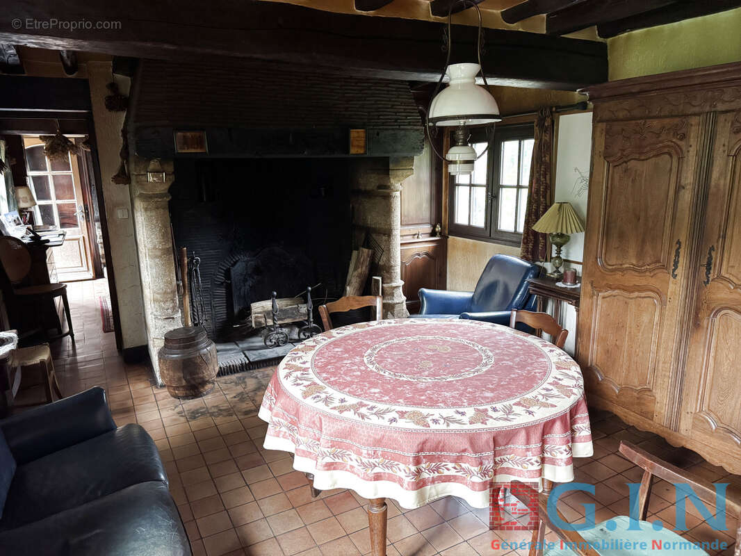 Chaumière 6 pièces de 130m2 - photo 4