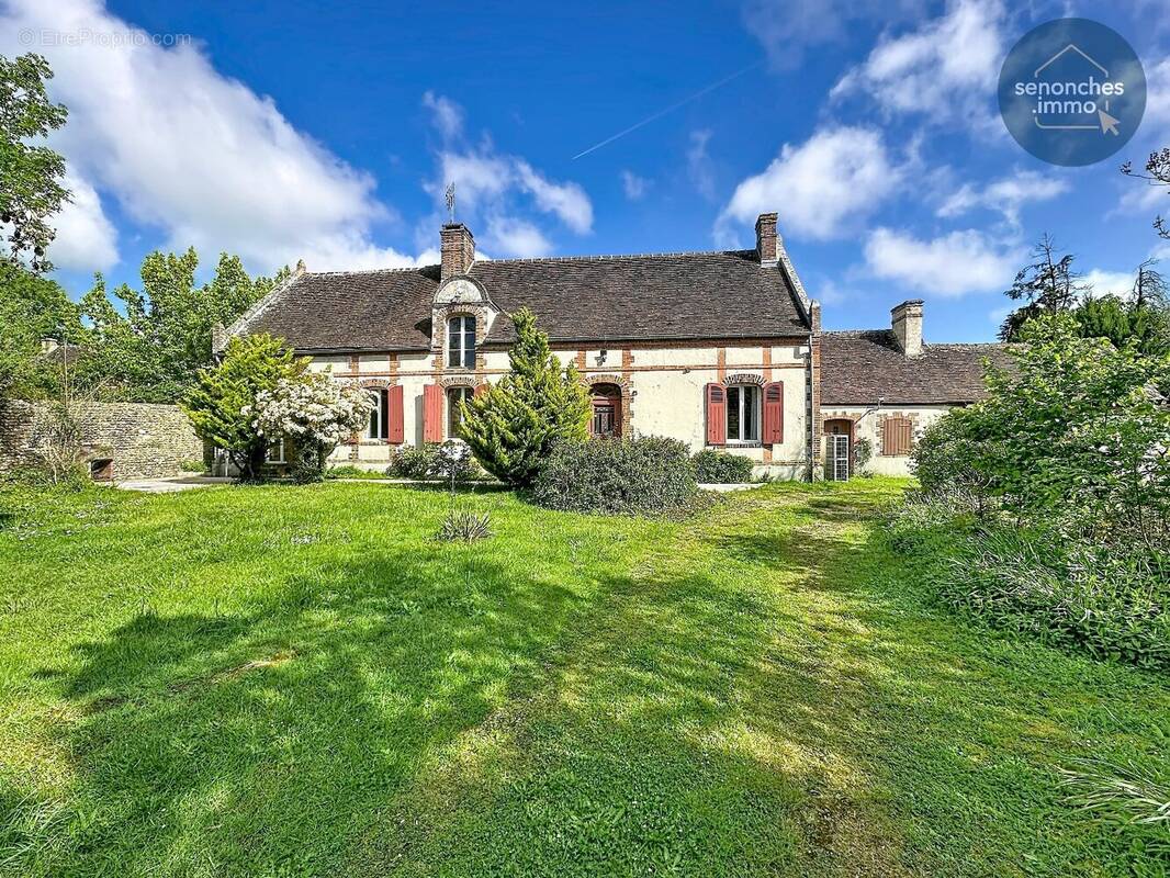 Maison à FAVIERES
