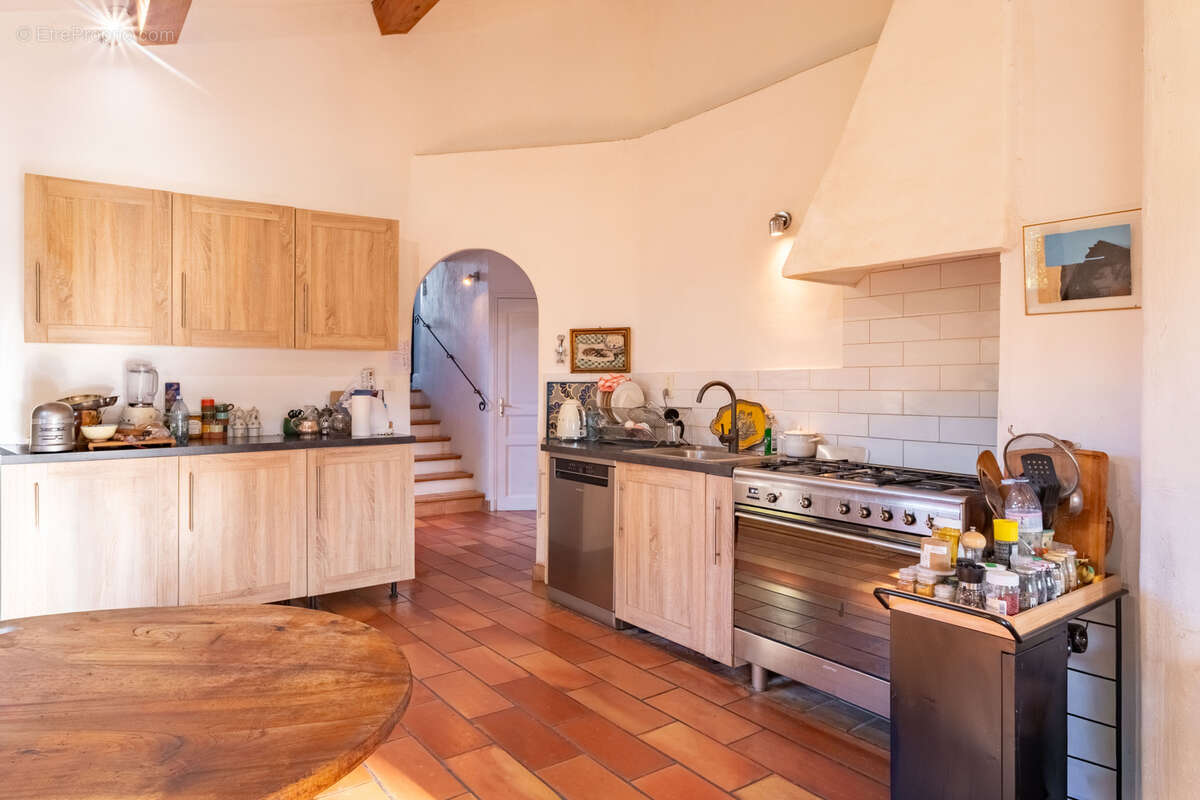 Maison à L&#039;ISLE-SUR-LA-SORGUE