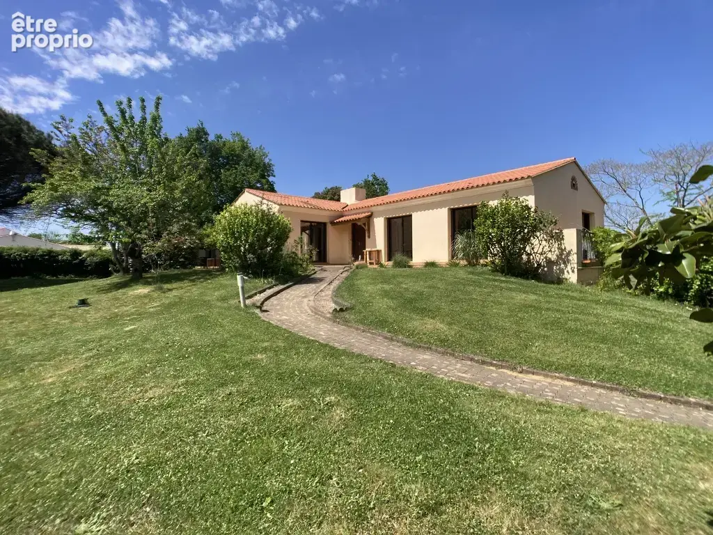 Maison à L'AIGUILLON-SUR-VIE