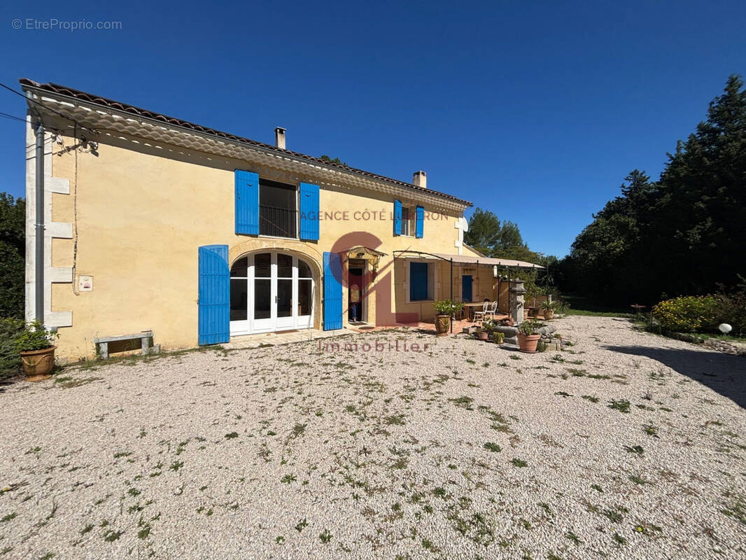 Maison à CHATEAURENARD