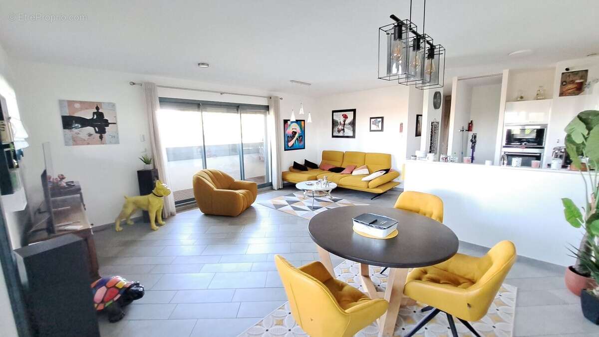 Agde - appartement duplex de standing - t4 au dernier étage - terrasse 36m² (vue)- 2 parkings couverts. - photo 6
