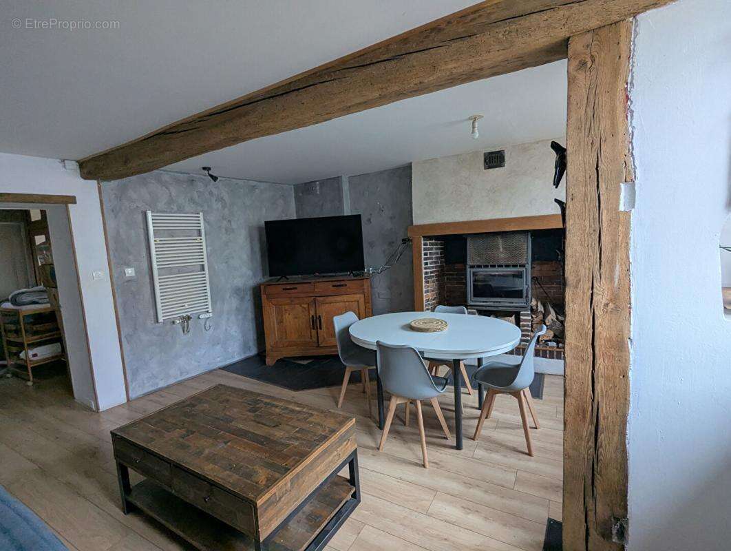 Maison à CHAMPROND-EN-GATINE