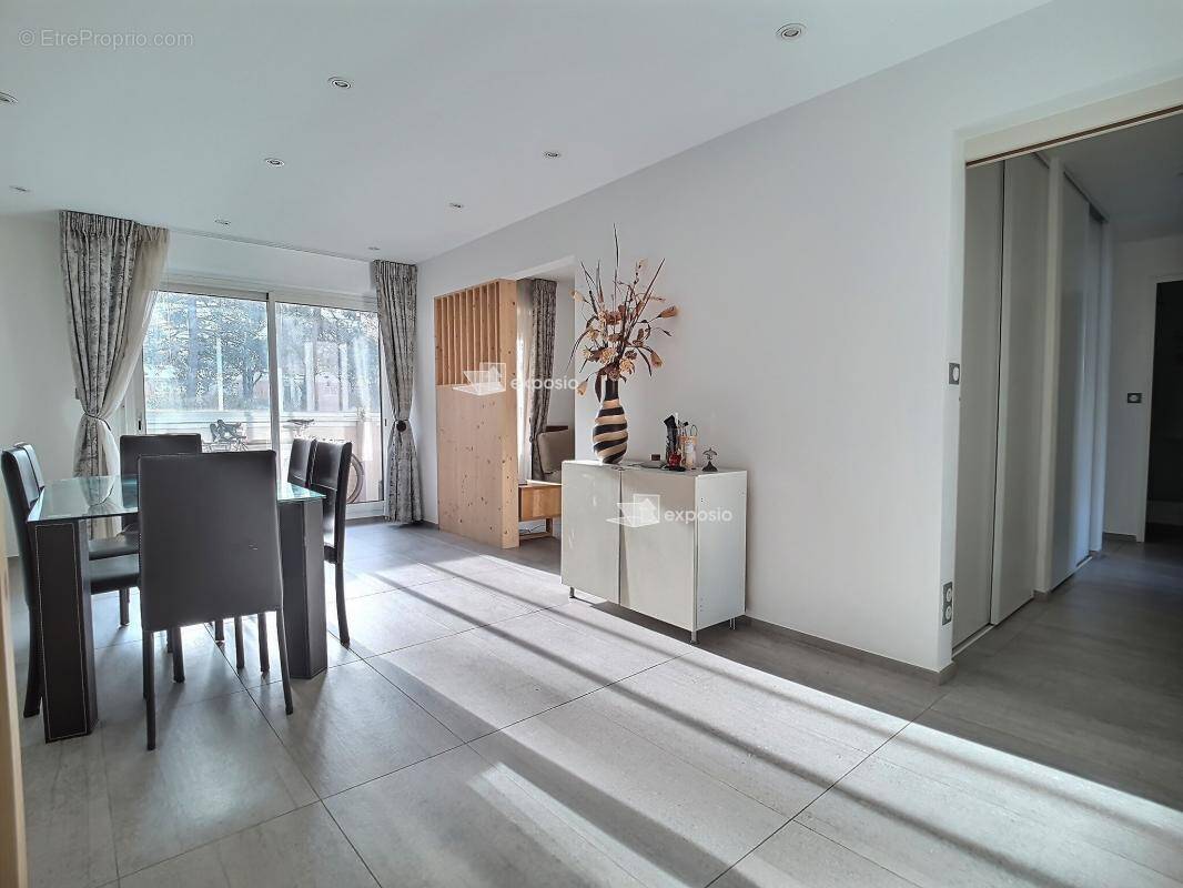 Appartement à RILLIEUX-LA-PAPE