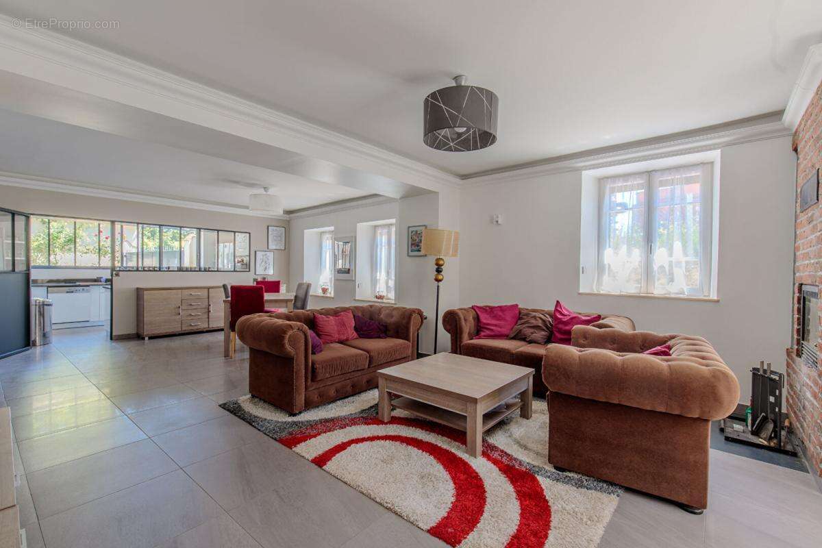 Longuesse - Maison familiale de charme sur 3 700 m² de terrain - photo 5