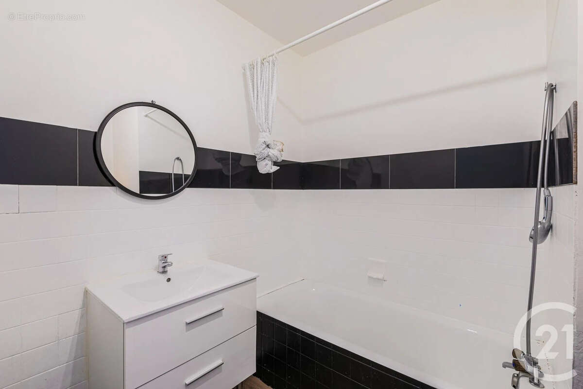 Appartement 82 m² à Grenoble  - photo 7