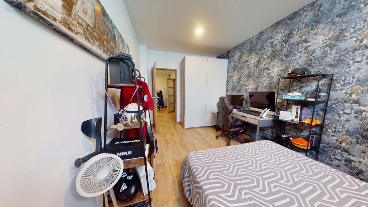 Maison à SAINT-MAUR-DES-FOSSES