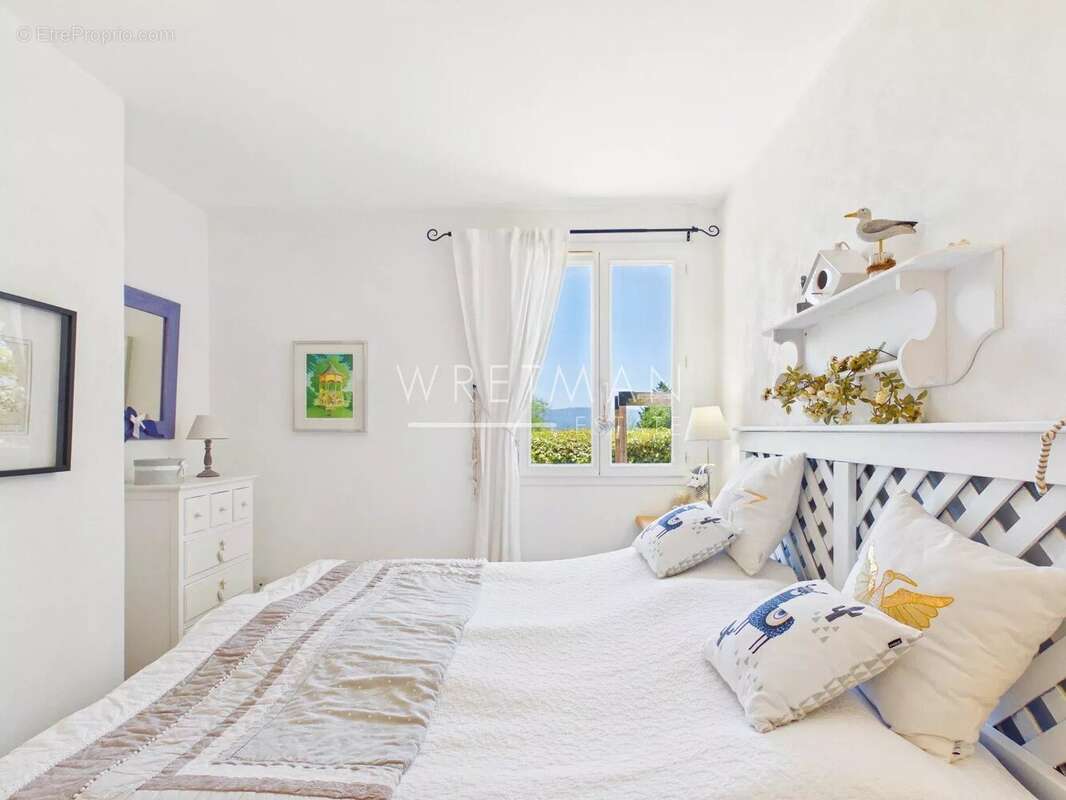 Villa bien entretenue avec piscine et vue dégagée - Le Luc - photo 12