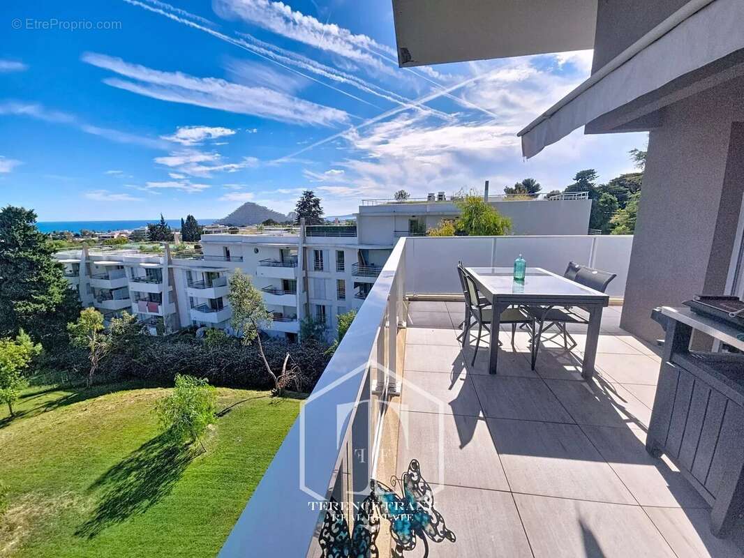 Appartement à VILLENEUVE-LOUBET