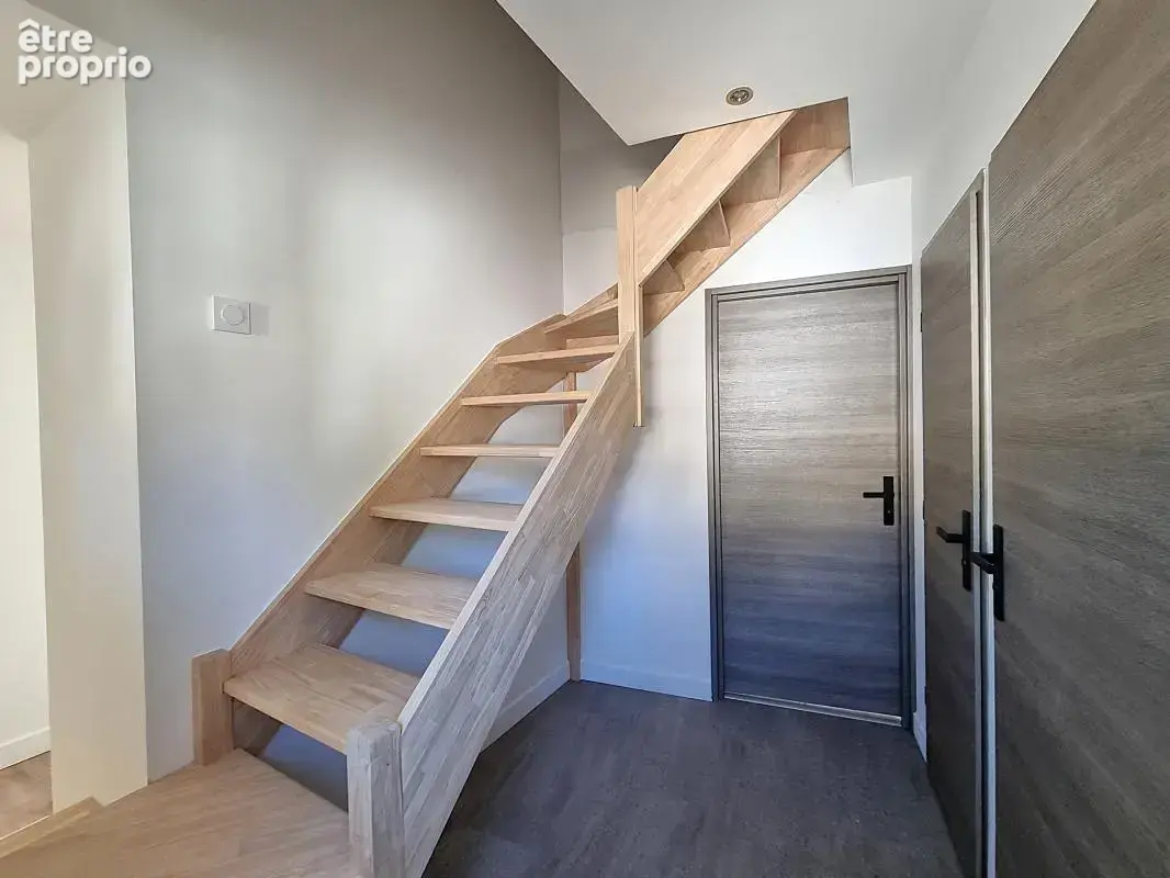Maison 4 pièces 110 m² à vendre à Fontaines-Saint-Martin (69270) - photo 13