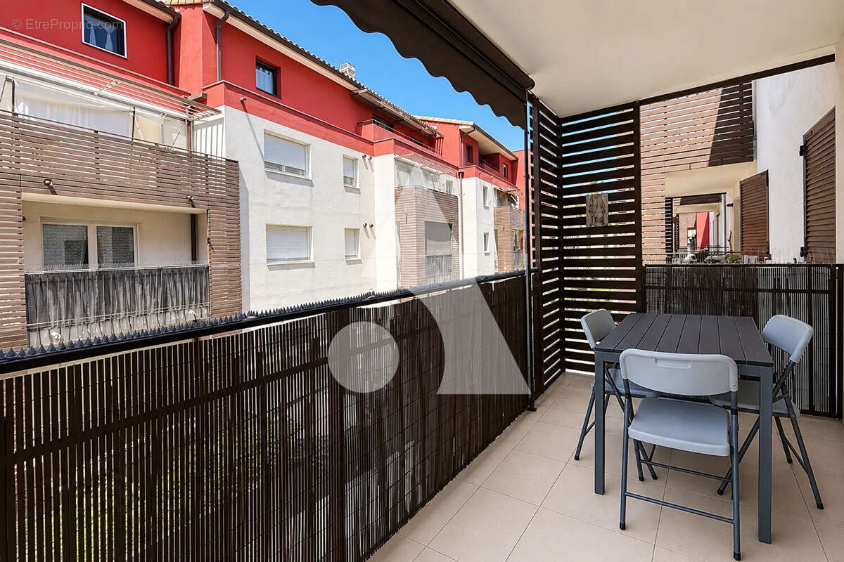 À vendre - Appartement T2 vendu loué avec garage -Résidence récente - Investissement locatif - photo 3