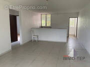 Appartement à RIVIERE-SALEE