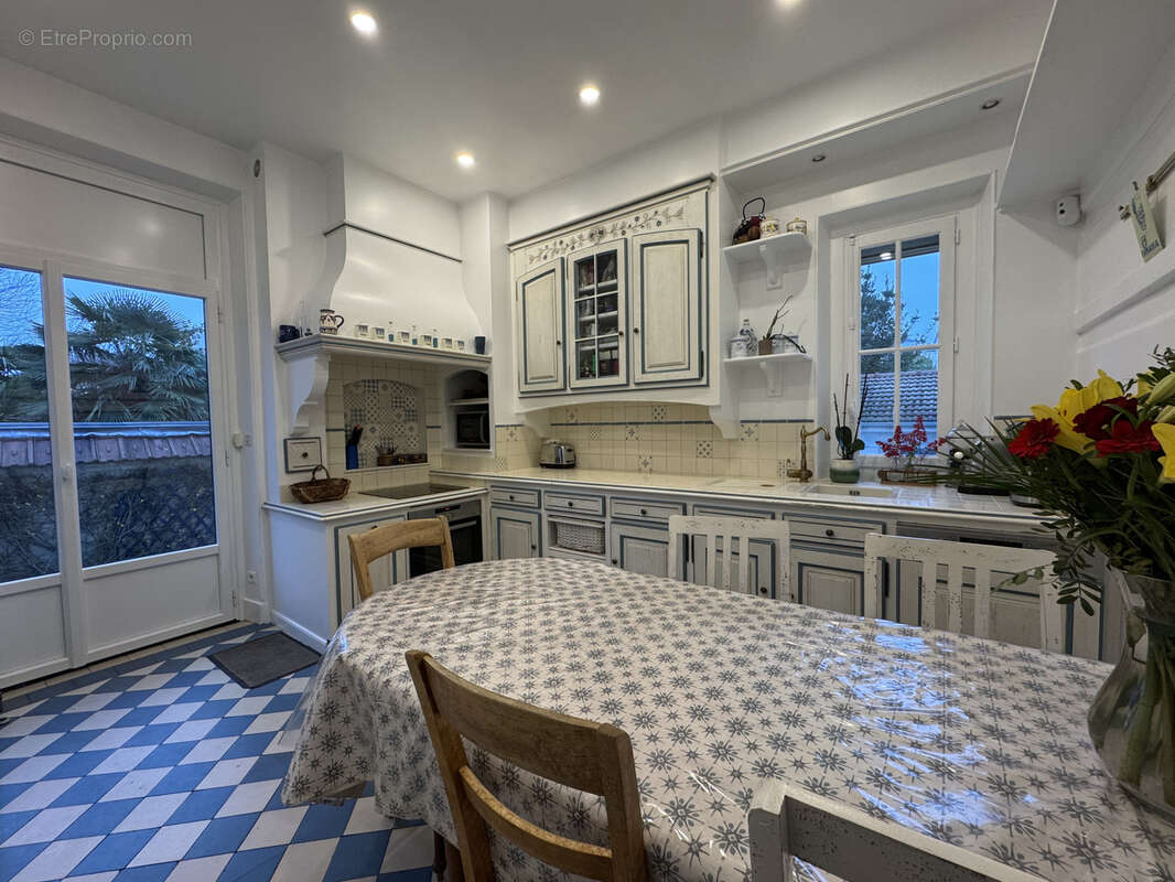 Maison à SAINT-MAUR-DES-FOSSES