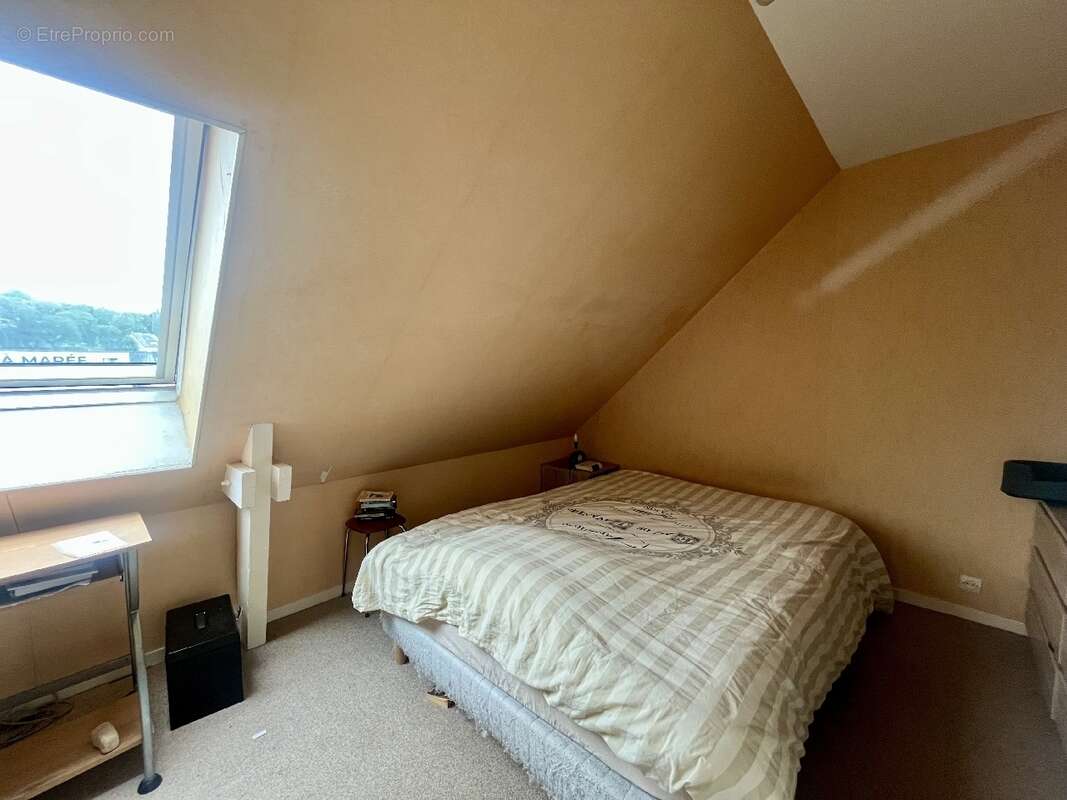 Appartement à PORT-EN-BESSIN-HUPPAIN