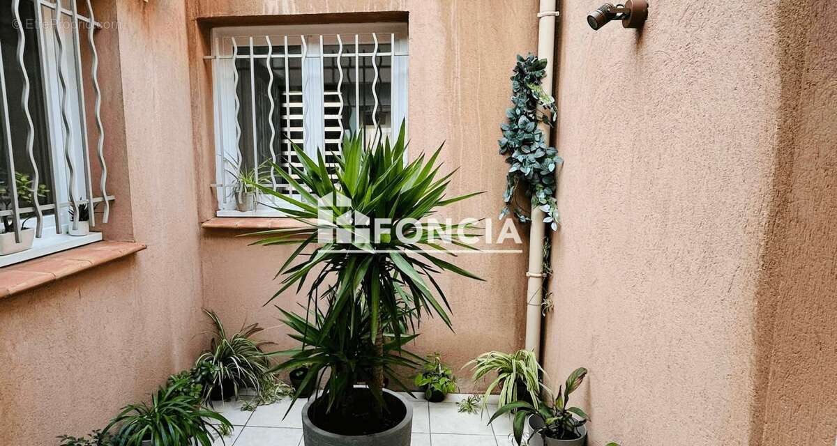 Maison à ROQUEBRUNE-SUR-ARGENS