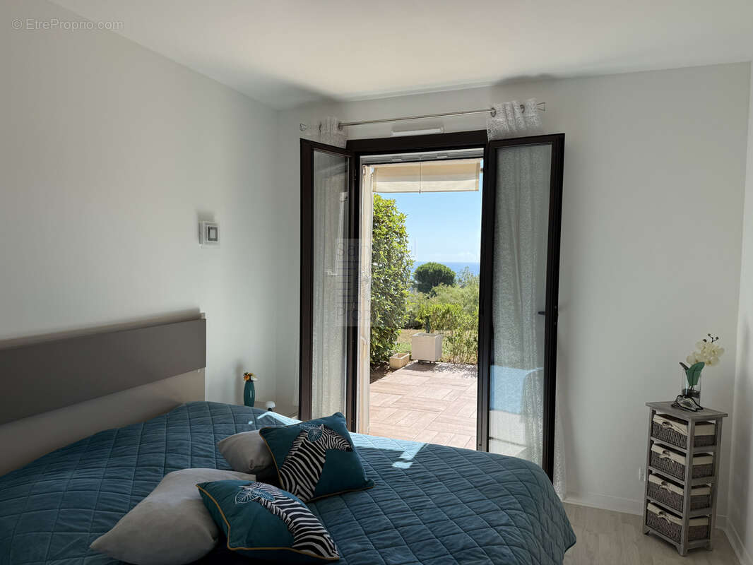 Appartement à VILLENEUVE-LOUBET