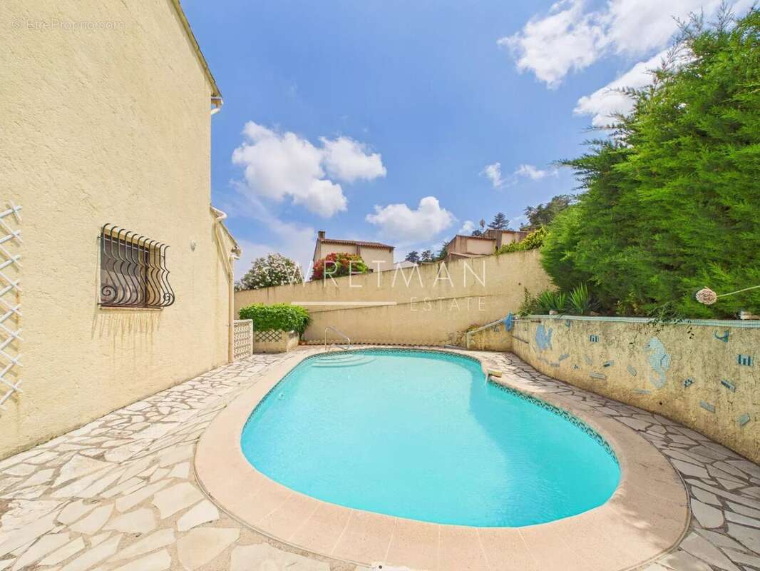 Maison à CAGNES-SUR-MER