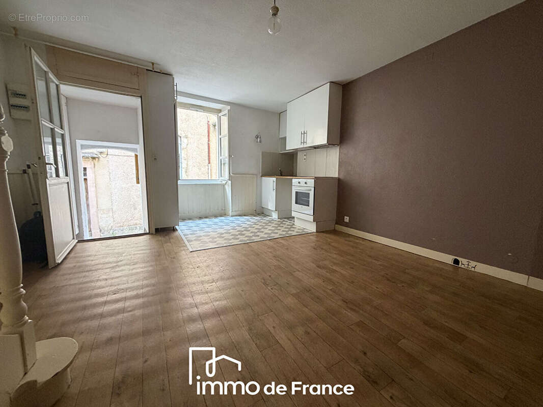 RODEZ Centre, Jolie Maison de ville T2 Bis - photo 2