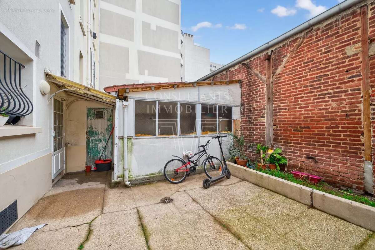 Appartement à LEVALLOIS-PERRET