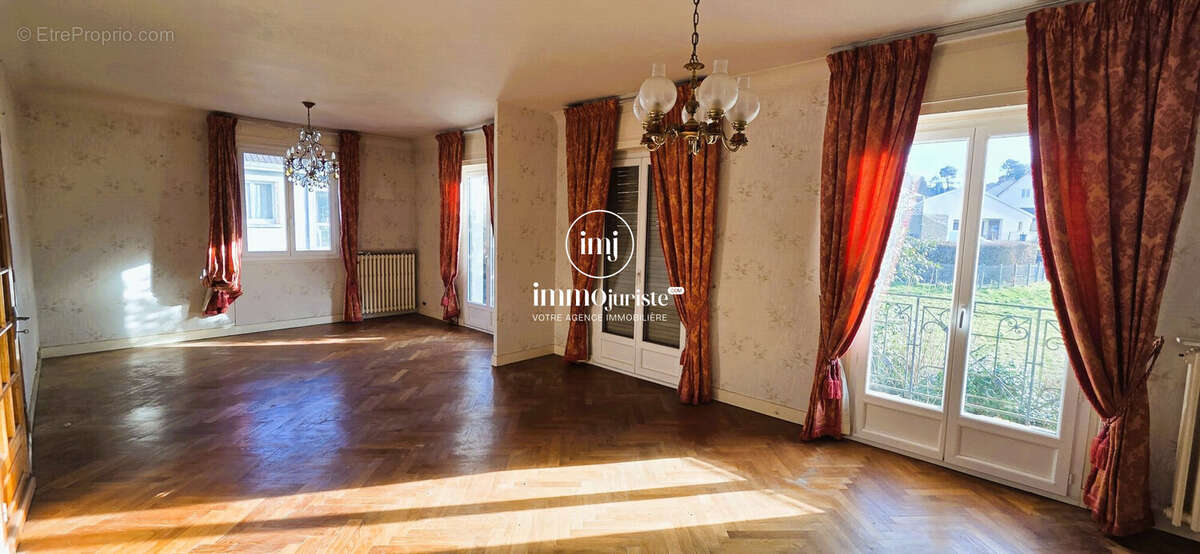 Maison 165 m² à Saint-Yrieix-La-Perche  - photo 6
