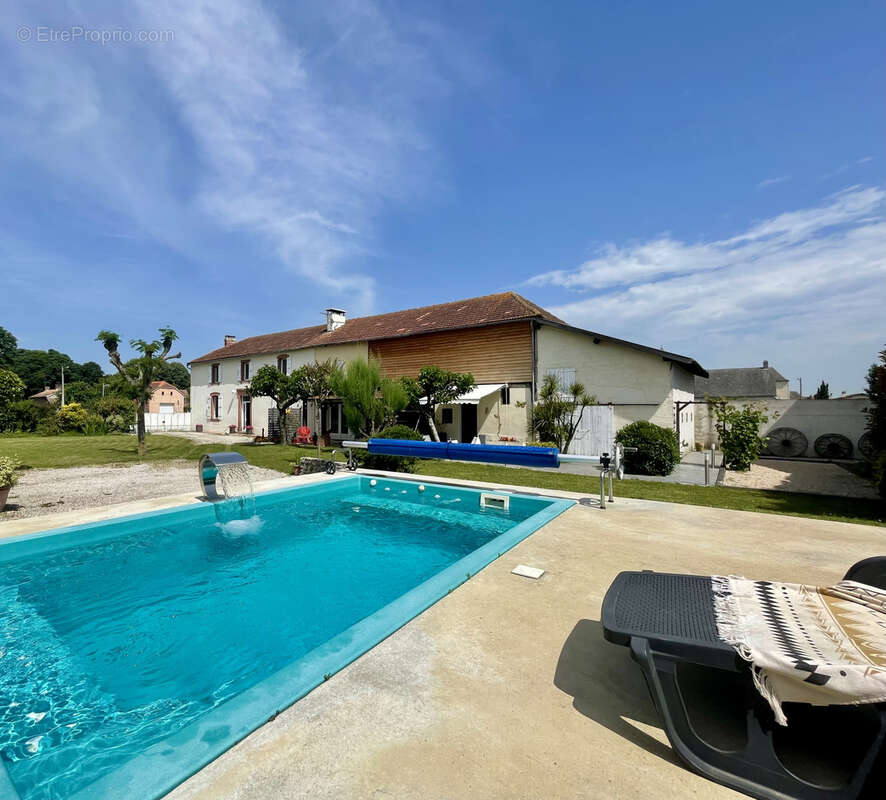 Maison à VIC-EN-BIGORRE