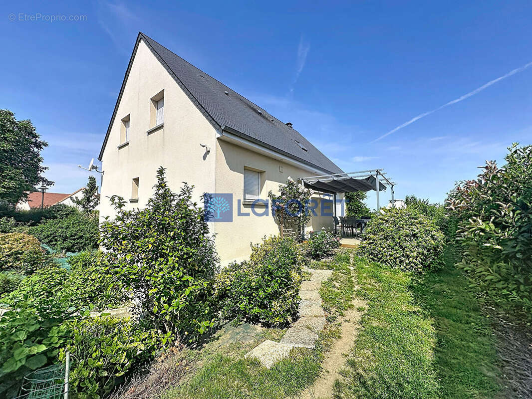 Maison à SAINT-PIERRE-DU-REGARD