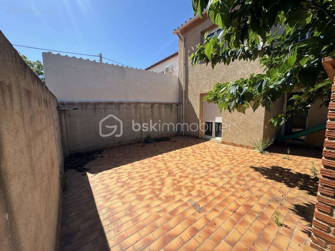 Maison à VILLENEUVE-LA-RIVIERE