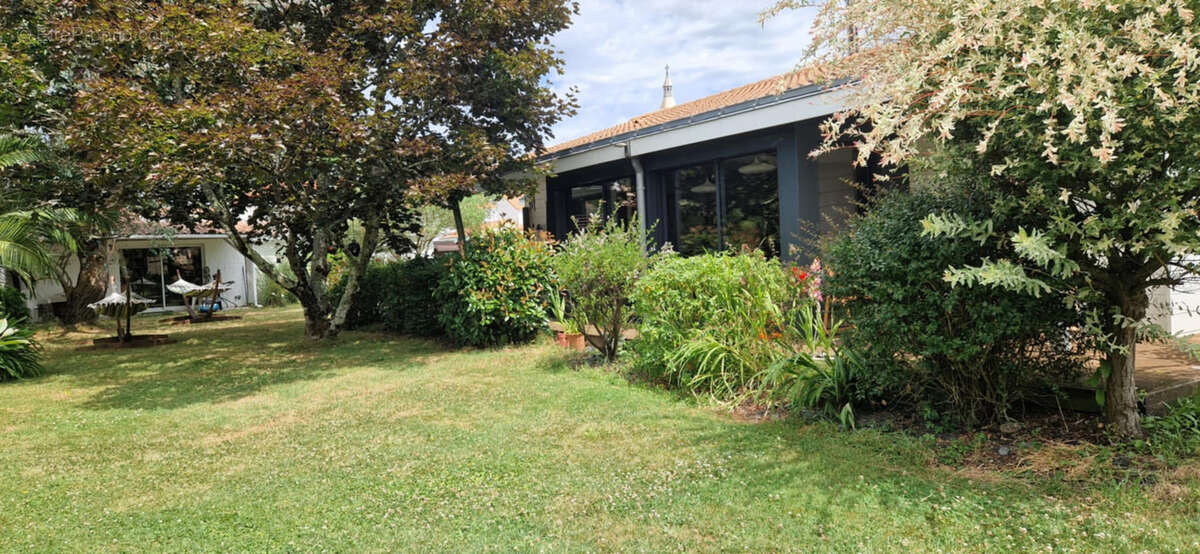 Maison à SAINT-MICHEL-CHEF-CHEF