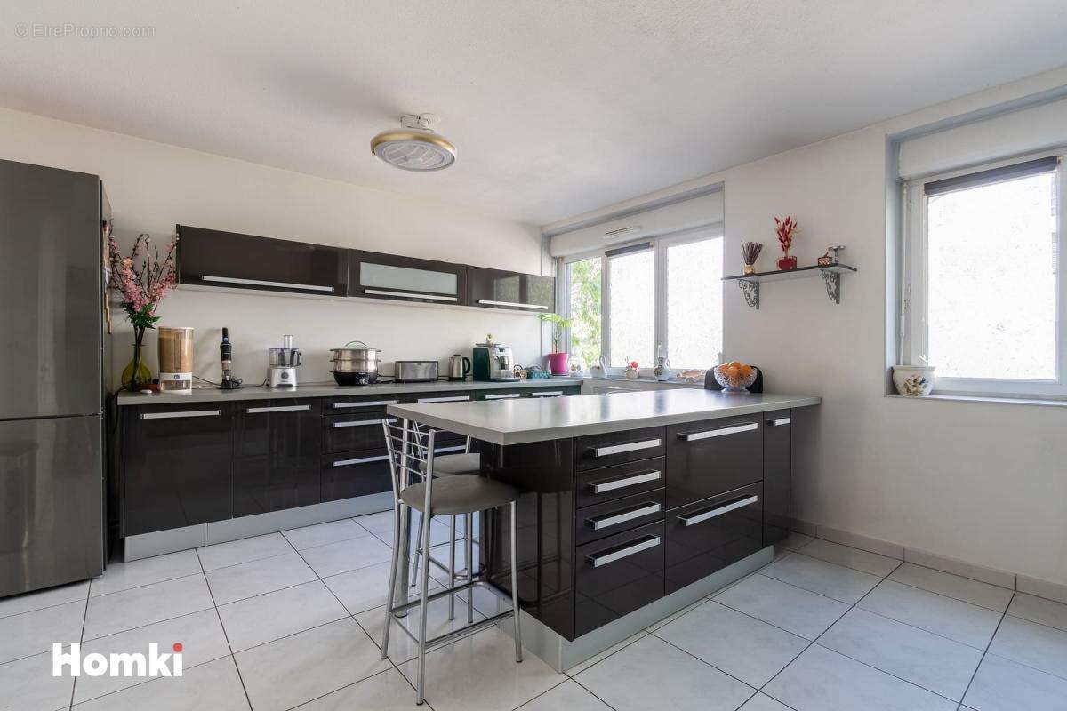 Duplex T6 de 107 m² avec terrasse et jardin à Lyon 69009, Avenue Rosa Parks - photo 7