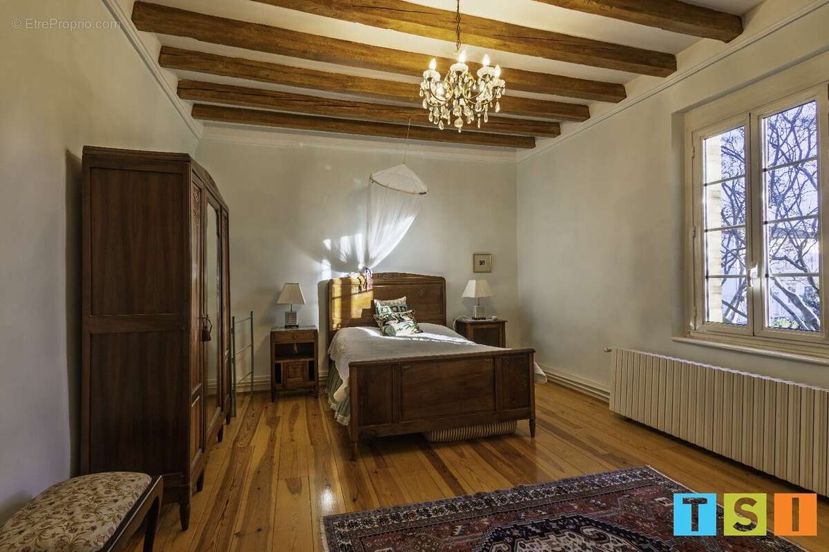 Maison à MONTESQUIEU-VOLVESTRE