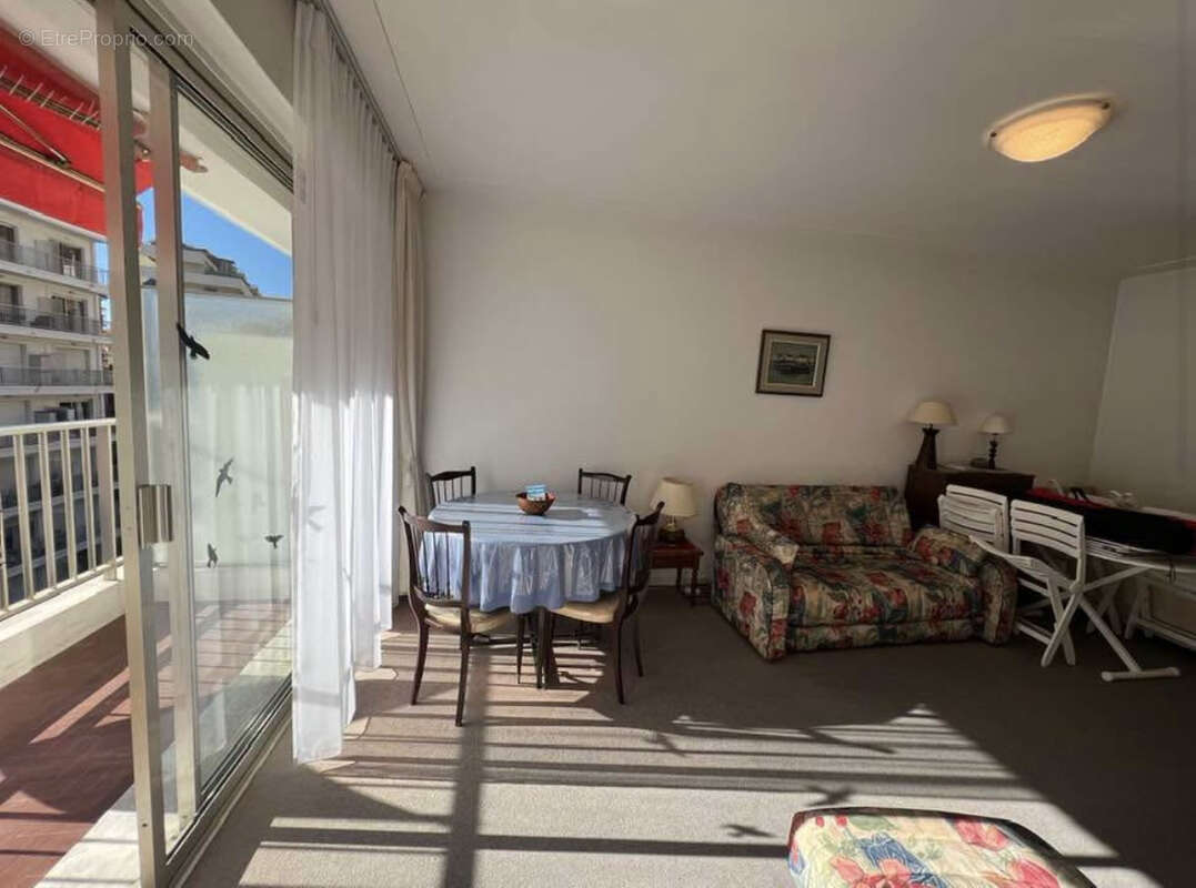 BAISSE DE PRIX ! EXCLUSIVITE T1-Balcon -Menton Garavan en étage élevée dans une résidence de standing- Cave - photo 3