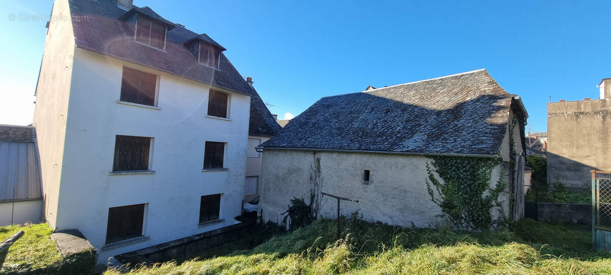 Appartement à SAINT-AMANS-DES-COTS